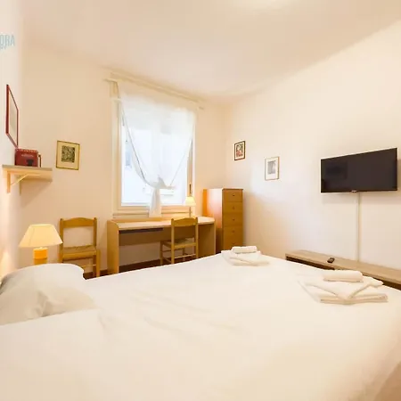 Salita Di Gretta 1 Tirabora Short Rent Lägenhet