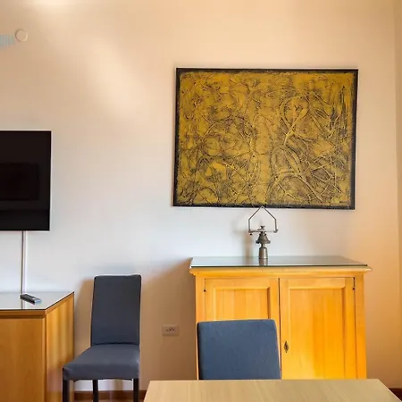 Salita Di Gretta 1 Tirabora Short Rent Lägenhet Trieste