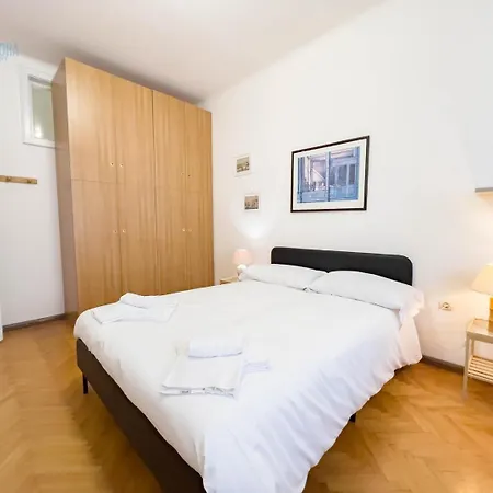 Salita Di Gretta 1 Tirabora Short Rent * 的里雅斯特